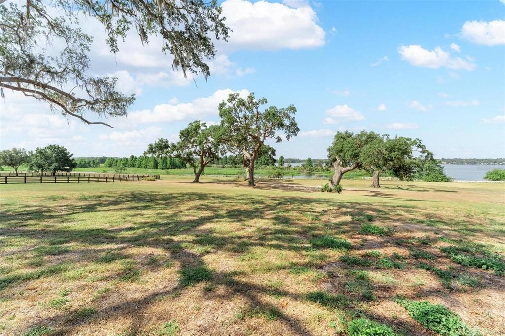 For Sale: $765,900 (1.52 acres)
