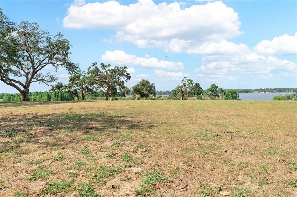For Sale: $765,900 (1.52 acres)
