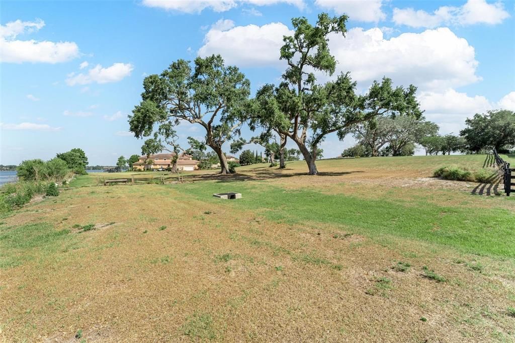 For Sale: $765,900 (1.52 acres)