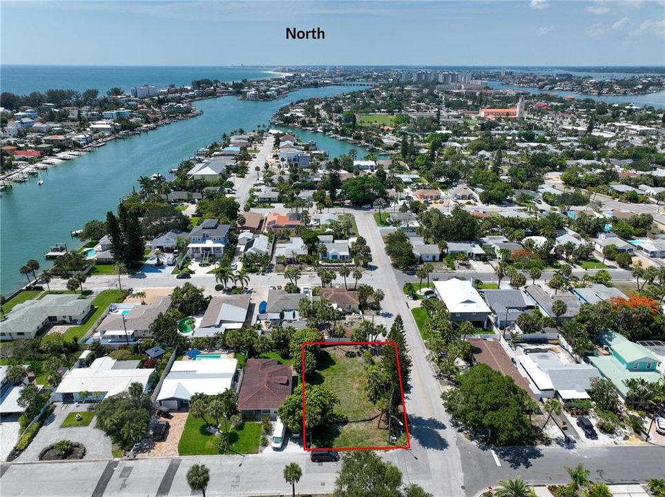 En Venta: $409,999 (0.11 acres)