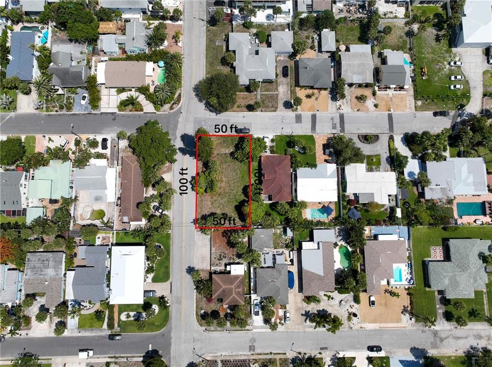 En Venta: $409,999 (0.11 acres)