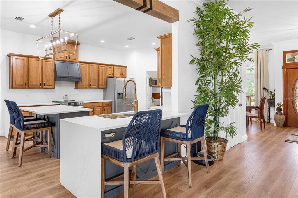 待售: $935,000 (4 贝兹, 2 浴室, 2218 平方英尺)