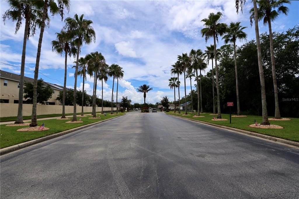 For Sale: $484,900 (5 beds, 3 baths, 2572 Square Feet)