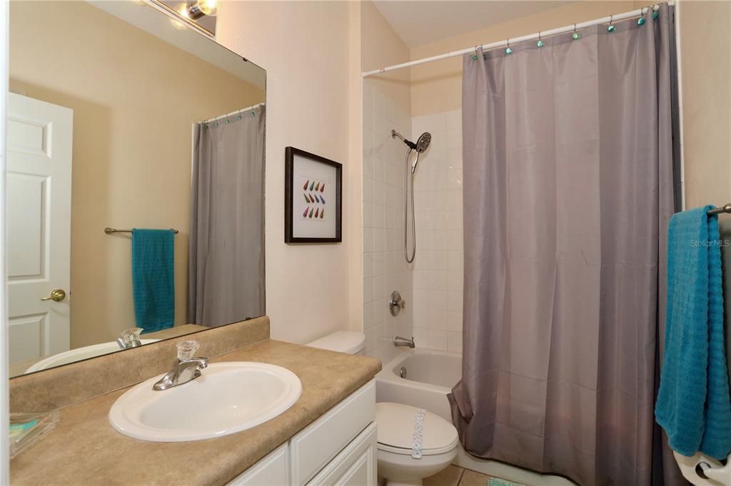 For Sale: $484,900 (5 beds, 3 baths, 2572 Square Feet)