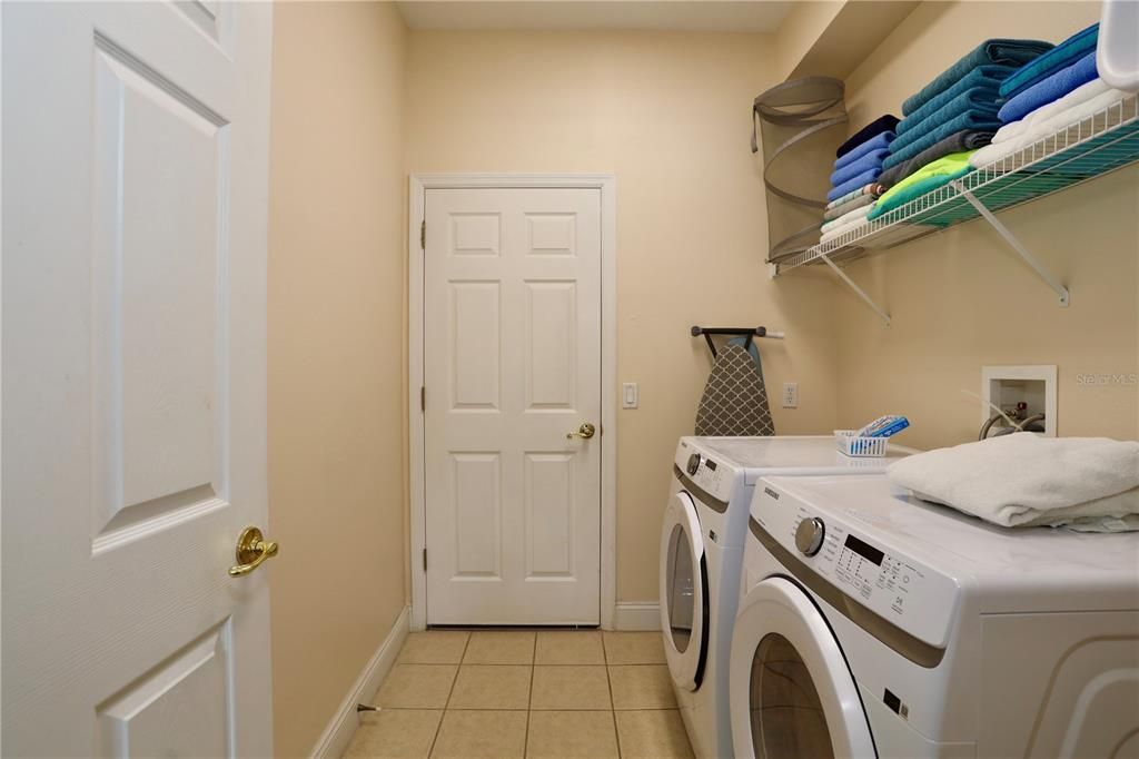 For Sale: $484,900 (5 beds, 3 baths, 2572 Square Feet)