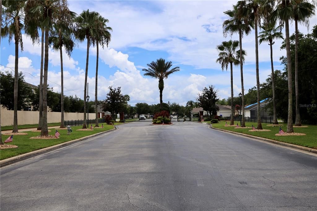 For Sale: $484,900 (5 beds, 3 baths, 2572 Square Feet)