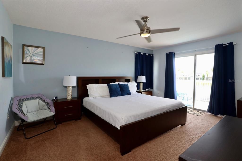 For Sale: $484,900 (5 beds, 3 baths, 2572 Square Feet)