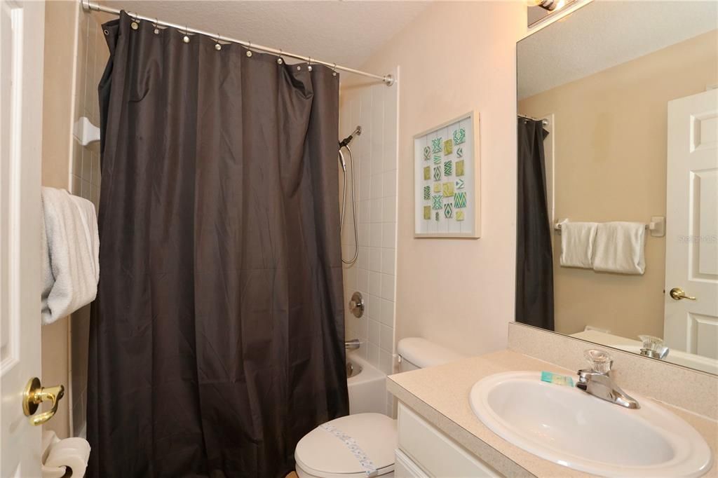 For Sale: $484,900 (5 beds, 3 baths, 2572 Square Feet)