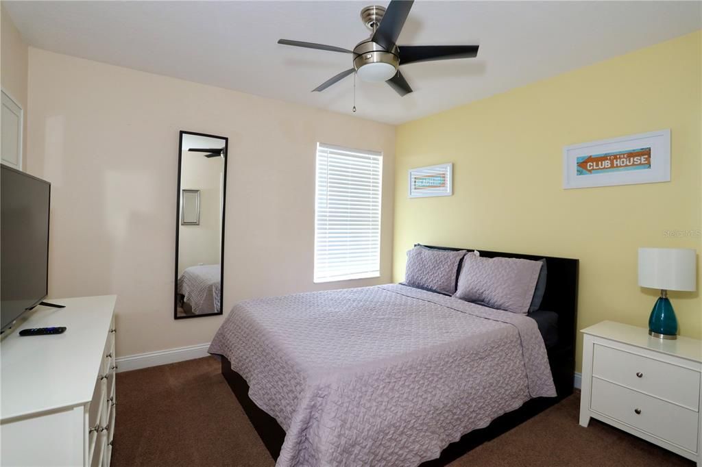 For Sale: $484,900 (5 beds, 3 baths, 2572 Square Feet)