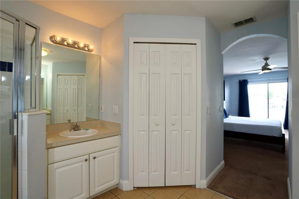 For Sale: $484,900 (5 beds, 3 baths, 2572 Square Feet)