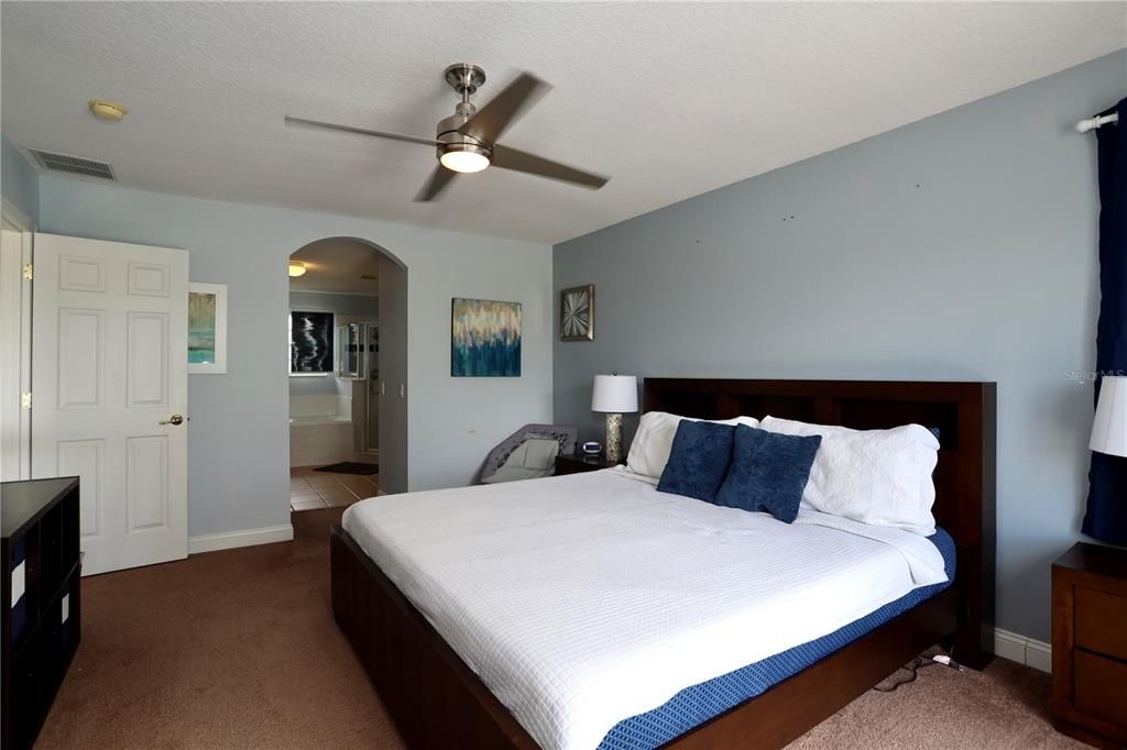 For Sale: $484,900 (5 beds, 3 baths, 2572 Square Feet)