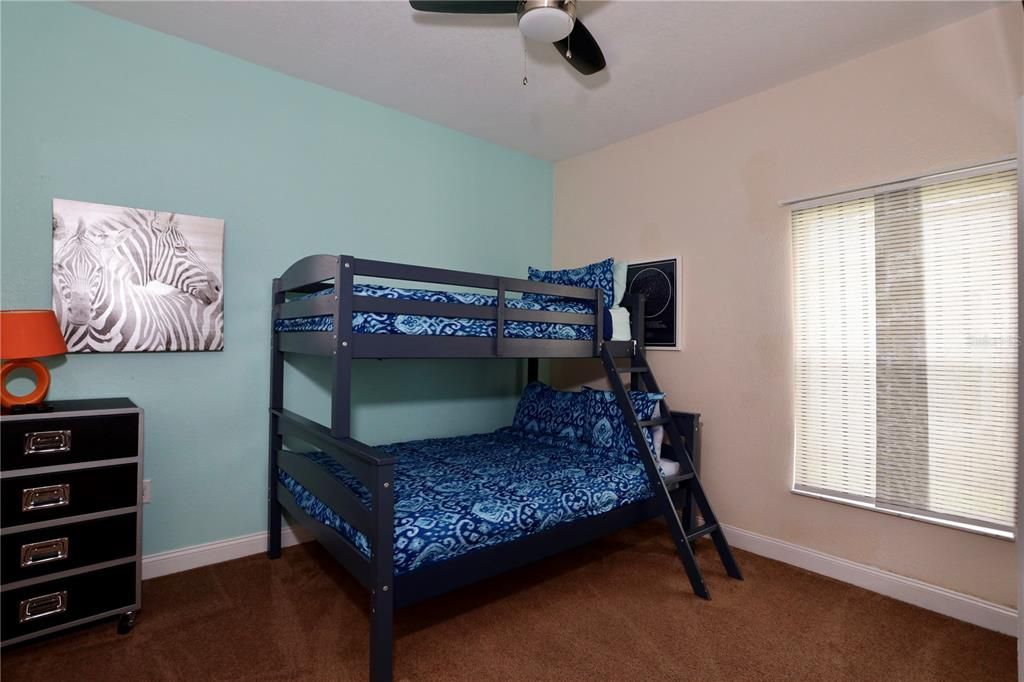 For Sale: $484,900 (5 beds, 3 baths, 2572 Square Feet)