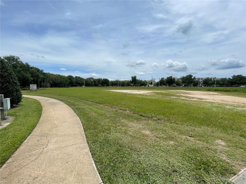 En Venta: $1,550,000 (2.02 acres)