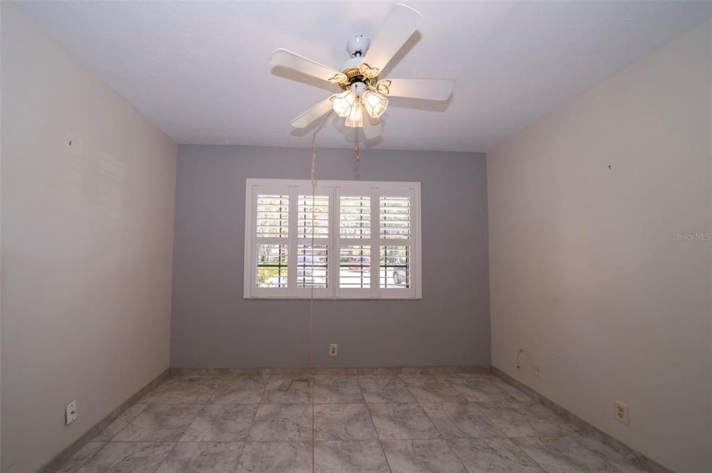 На продажу: $142,000 (2 спален, 2 ванн, 899 Квадратных фут)