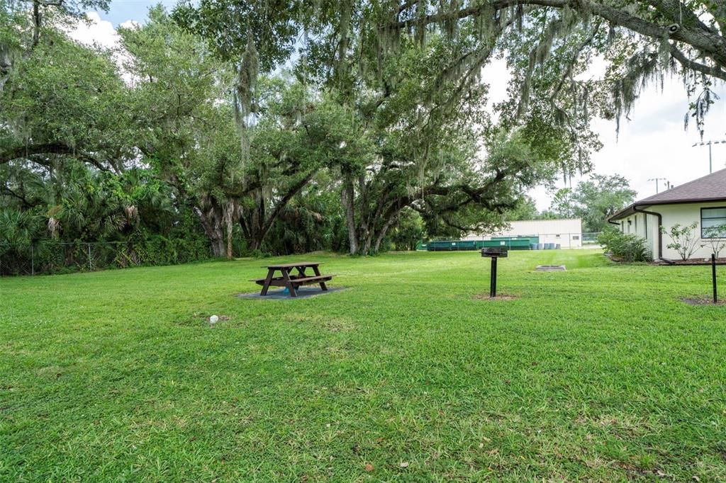 На продажу: $142,000 (2 спален, 2 ванн, 899 Квадратных фут)