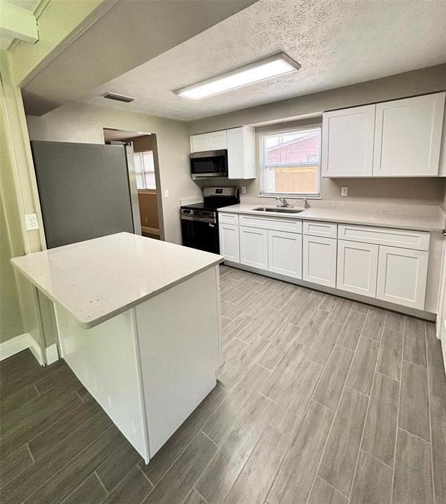 待售: $283,000 (3 贝兹, 2 浴室, 1248 平方英尺)