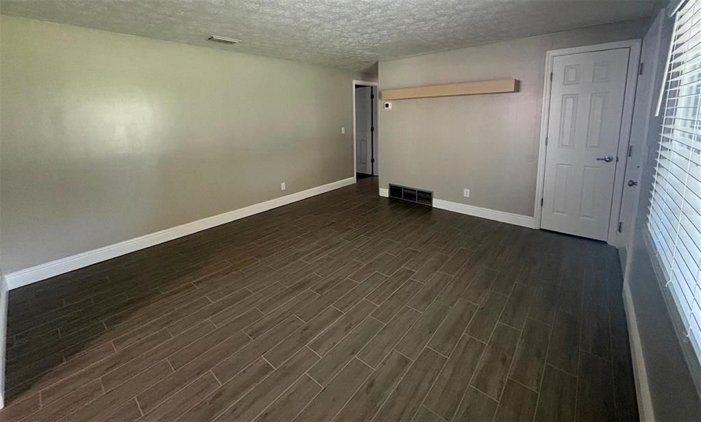 待售: $283,000 (3 贝兹, 2 浴室, 1248 平方英尺)