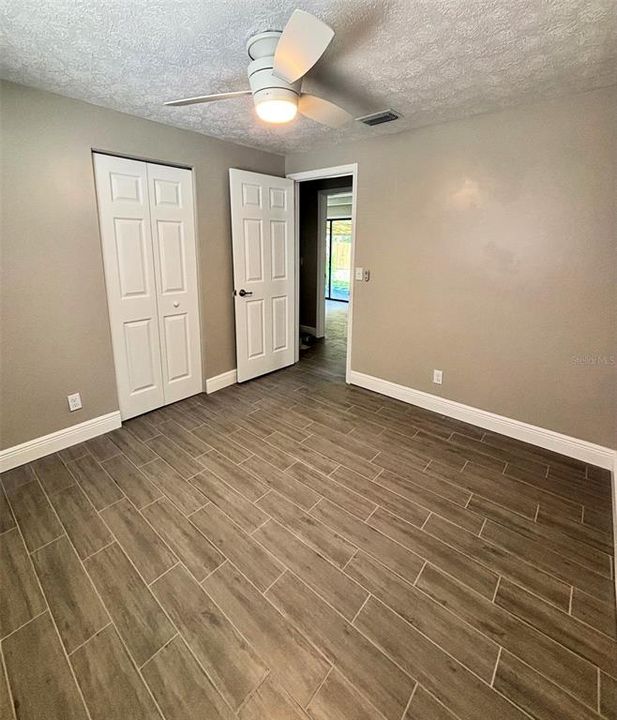 待售: $283,000 (3 贝兹, 2 浴室, 1248 平方英尺)