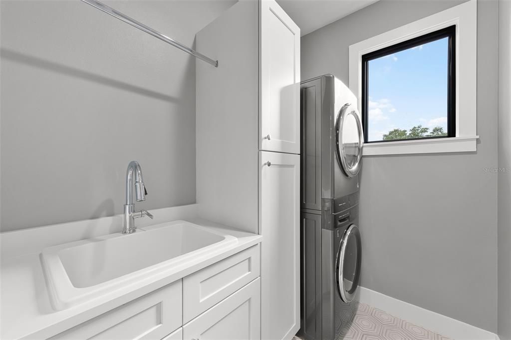 Active With Contract: $1,650,000 (4 beds, 4 baths, 3438 Square Feet)