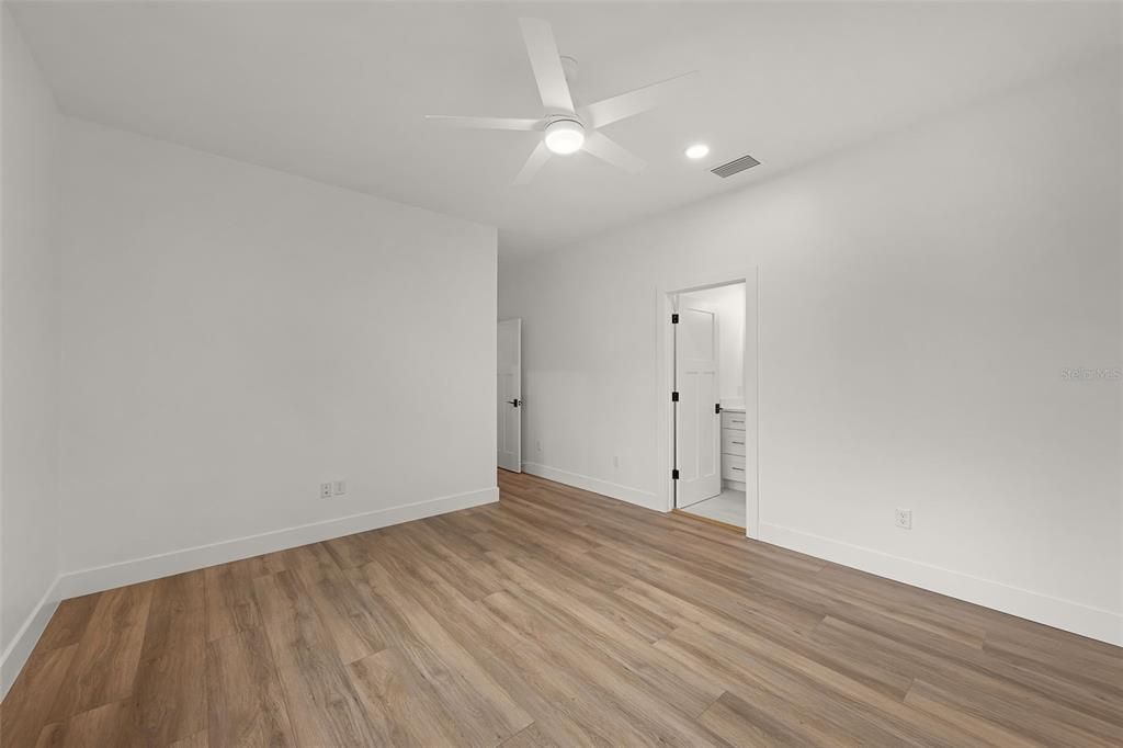 Active With Contract: $1,650,000 (4 beds, 4 baths, 3438 Square Feet)