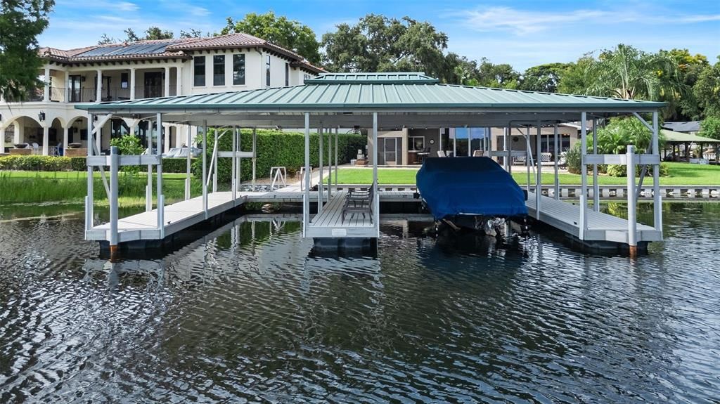 Activo con contrato: $1,890,000 (4 camas, 3 baños, 2384 Pies cuadrados)