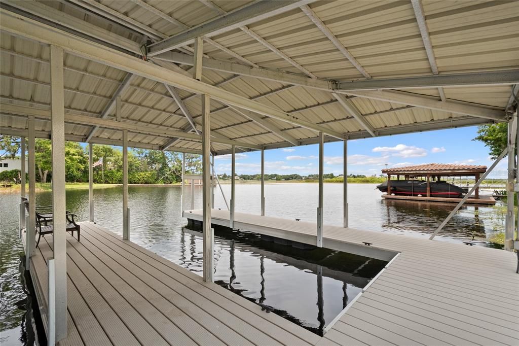 Activo con contrato: $1,890,000 (4 camas, 3 baños, 2384 Pies cuadrados)