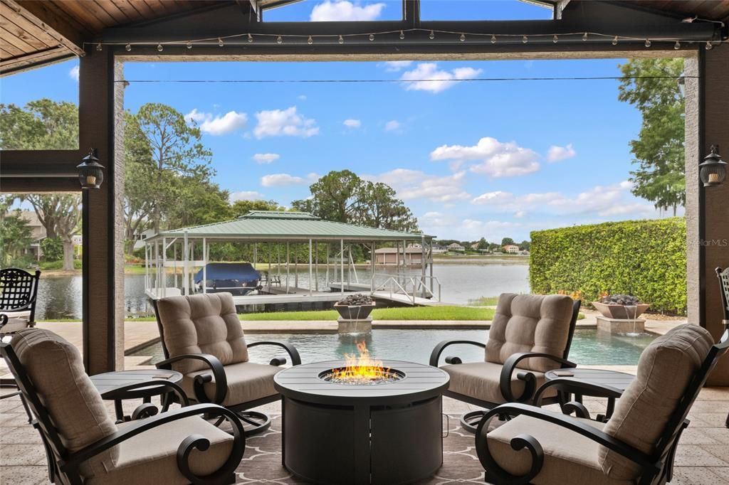 Activo con contrato: $1,890,000 (4 camas, 3 baños, 2384 Pies cuadrados)