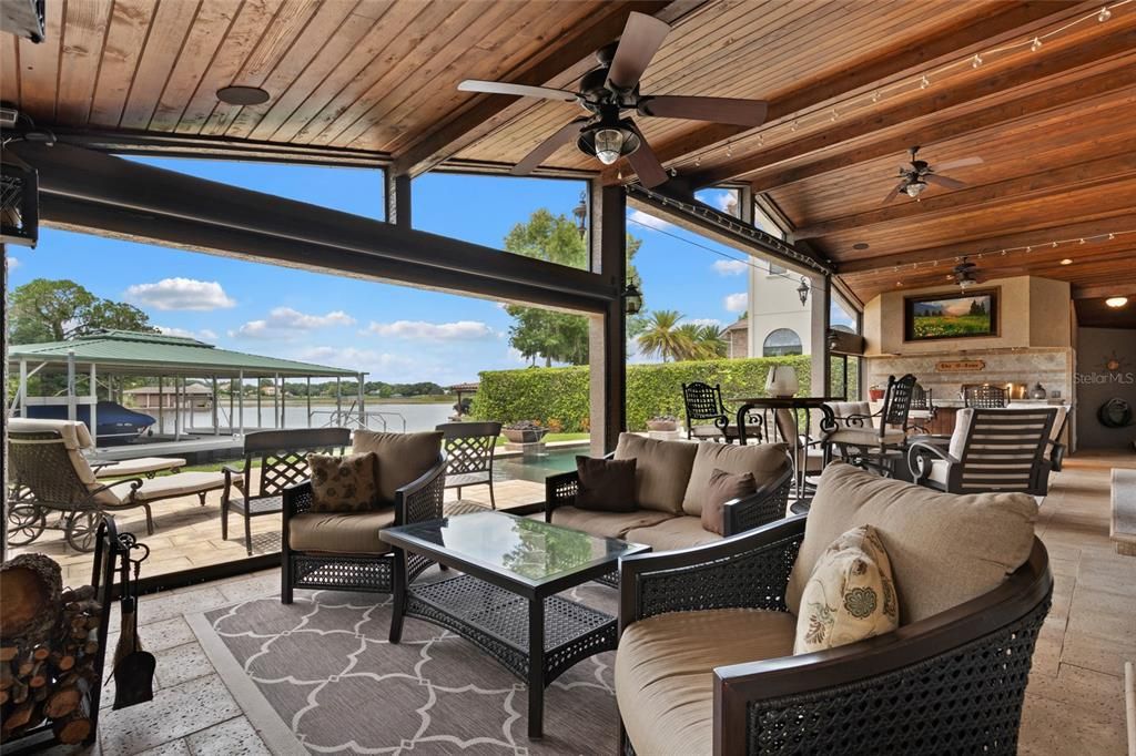 Activo con contrato: $1,890,000 (4 camas, 3 baños, 2384 Pies cuadrados)