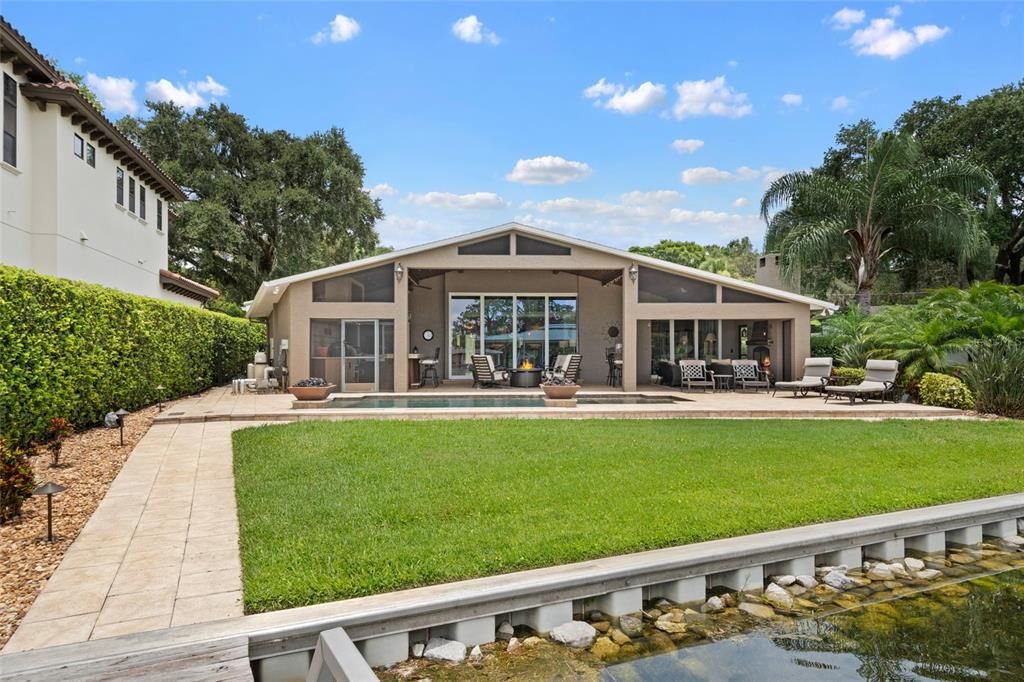 Activo con contrato: $1,890,000 (4 camas, 3 baños, 2384 Pies cuadrados)