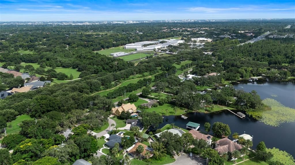 Activo con contrato: $1,890,000 (4 camas, 3 baños, 2384 Pies cuadrados)