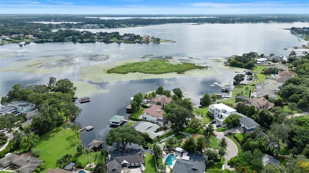 Activo con contrato: $1,890,000 (4 camas, 3 baños, 2384 Pies cuadrados)