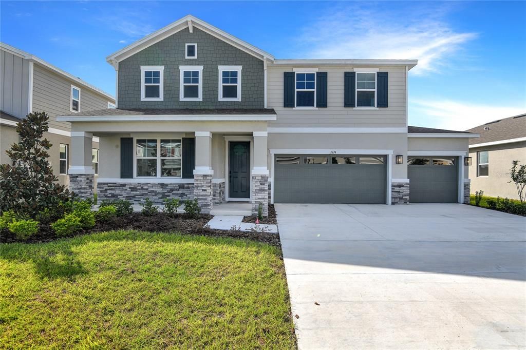 合同活跃: $529,950 (4 贝兹, 3 浴室, 2670 平方英尺)