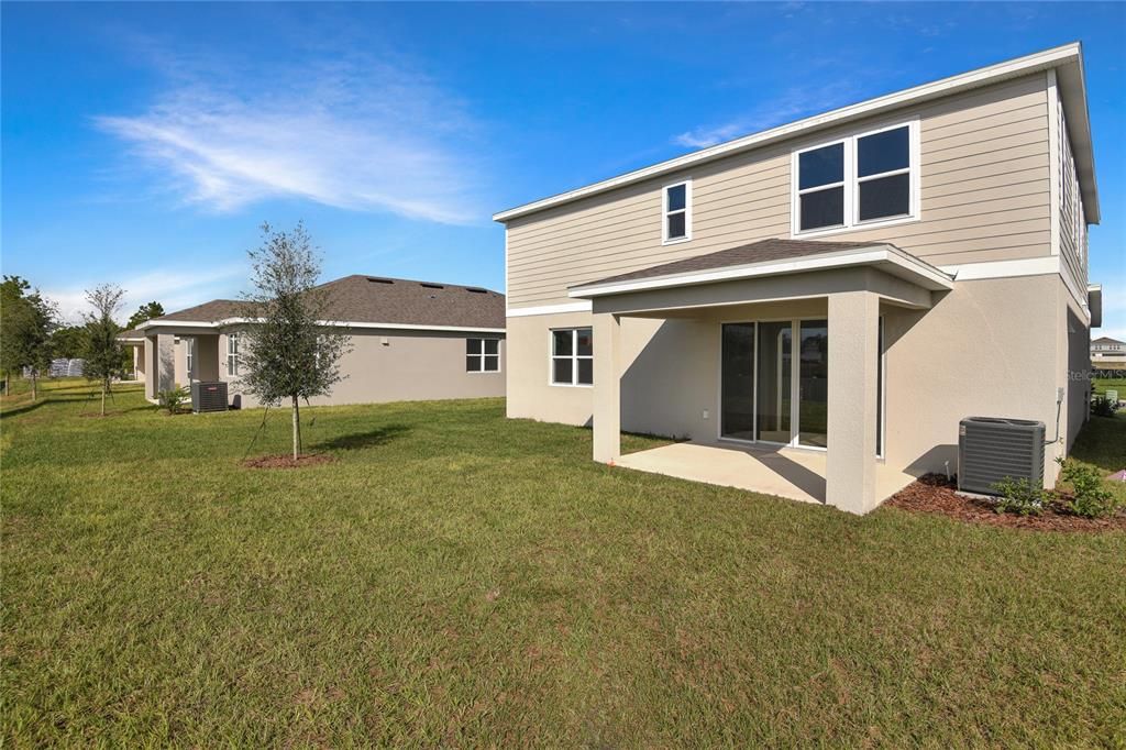 合同活跃: $529,950 (4 贝兹, 3 浴室, 2670 平方英尺)