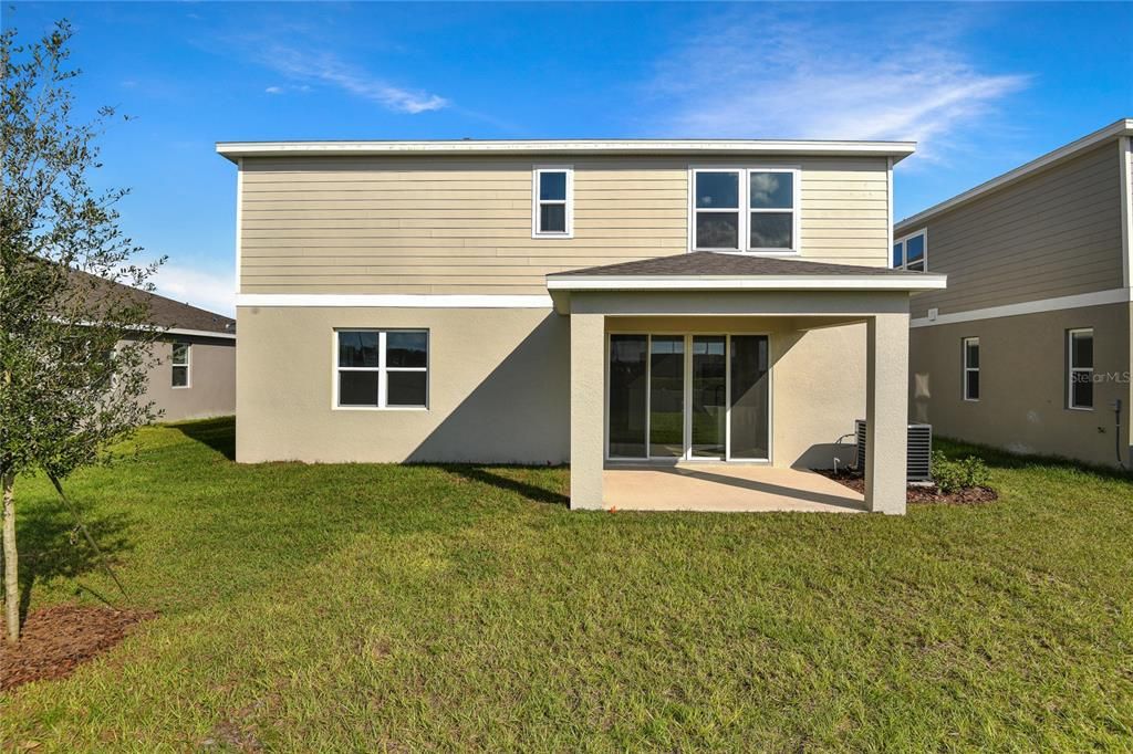 合同活跃: $529,950 (4 贝兹, 3 浴室, 2670 平方英尺)