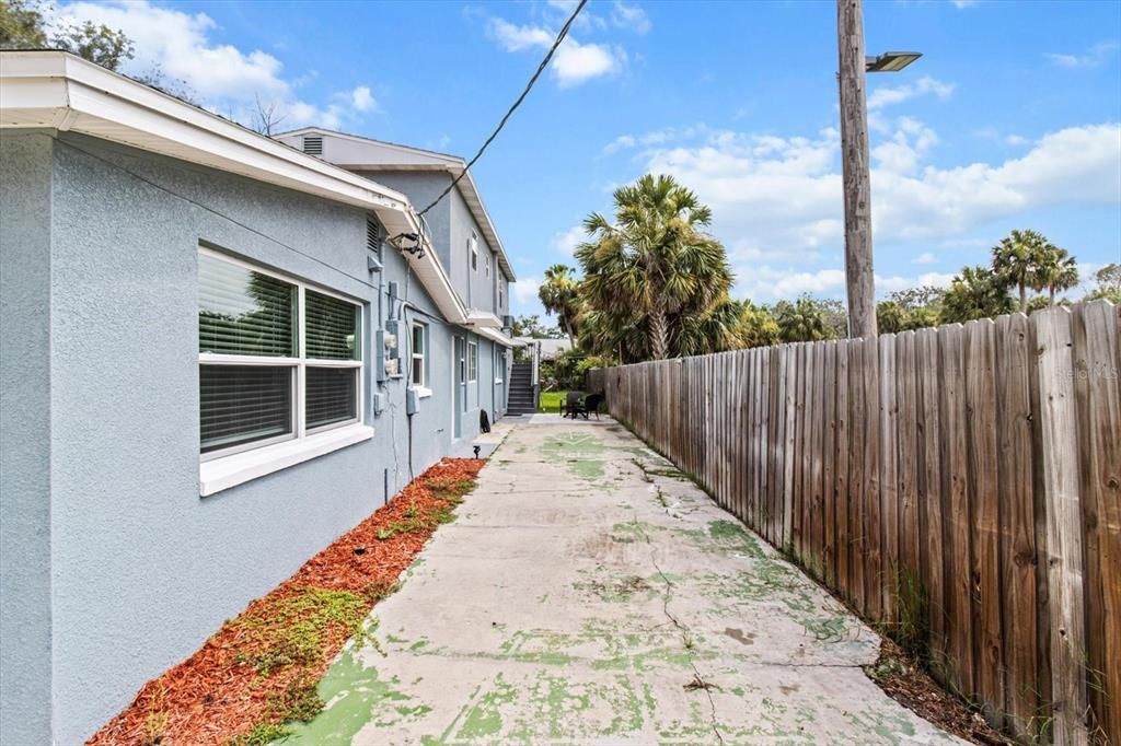 En Venta: $429,900 (5 camas, 0 baños, 1928 Pies cuadrados)