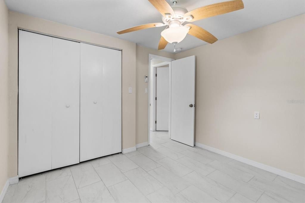 En Venta: $429,900 (5 camas, 0 baños, 1928 Pies cuadrados)