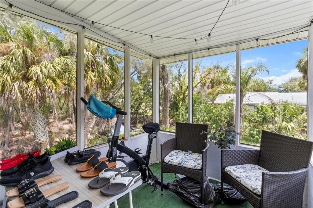 En Venta: $429,900 (5 camas, 0 baños, 1928 Pies cuadrados)