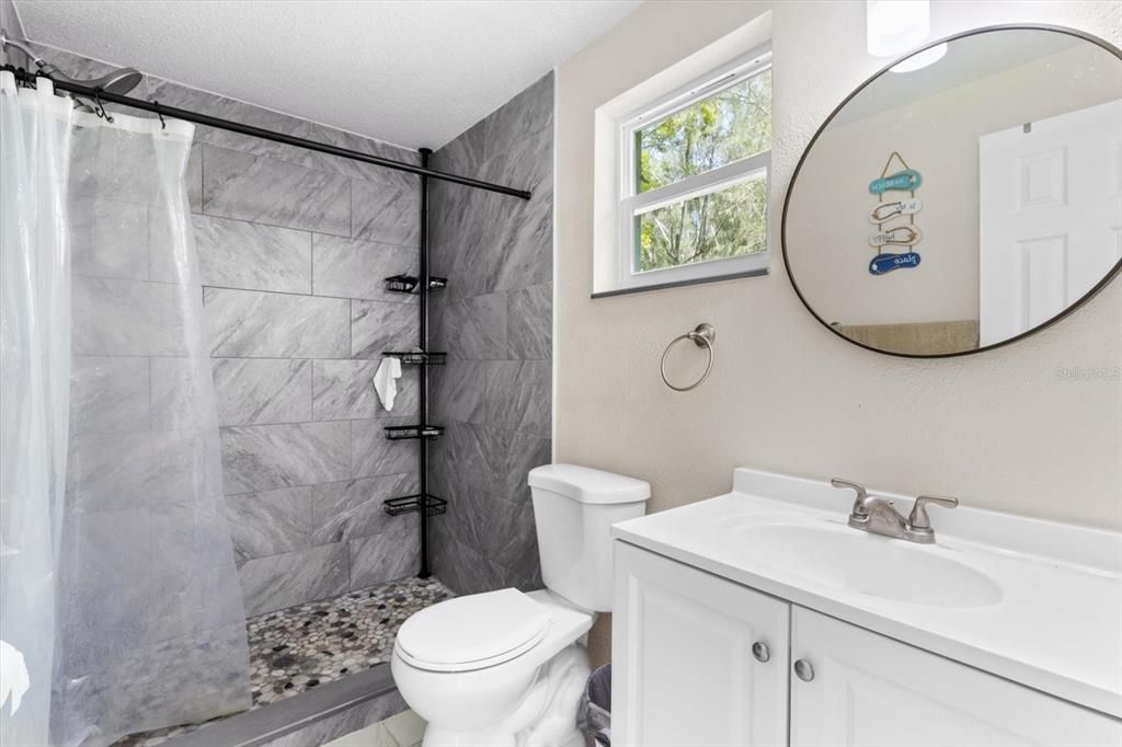 En Venta: $429,900 (5 camas, 0 baños, 1928 Pies cuadrados)