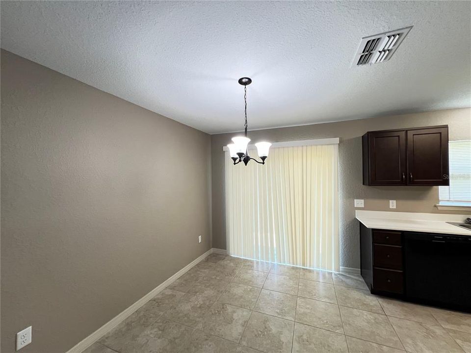 En Renta: $1,674 (3 camas, 2 baños, 1331 Pies cuadrados)