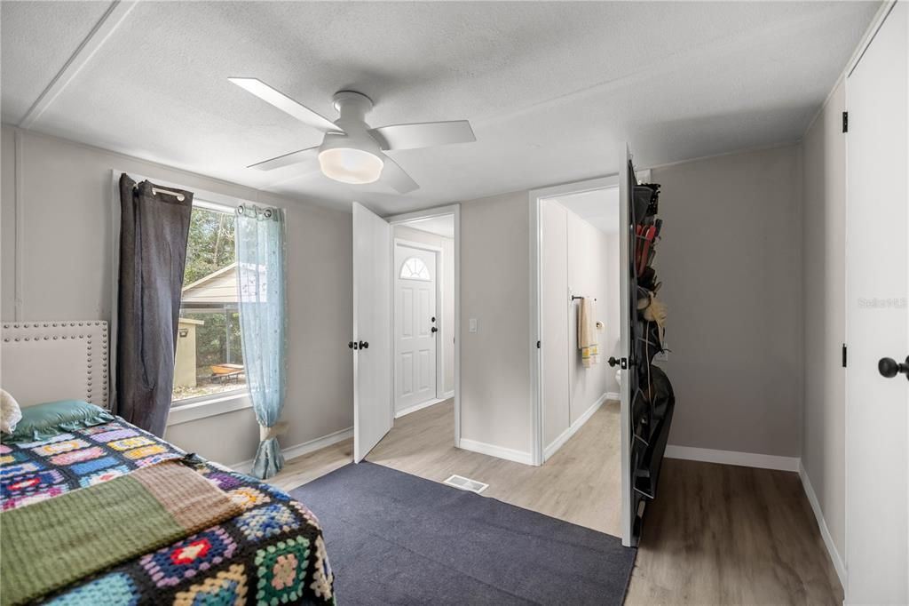 For Sale: $145,000 (3 beds, 2 baths, 1008 Square Feet)