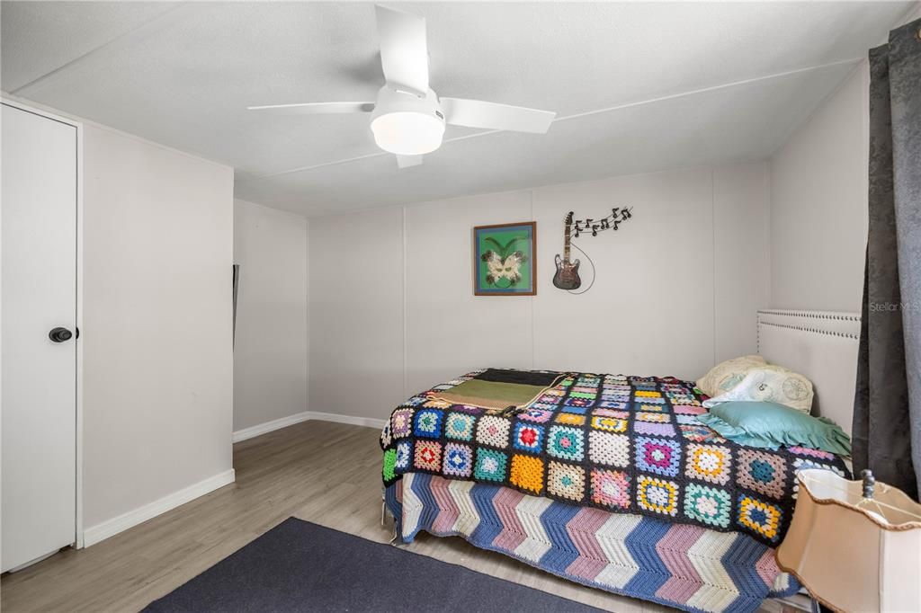 For Sale: $145,000 (3 beds, 2 baths, 1008 Square Feet)