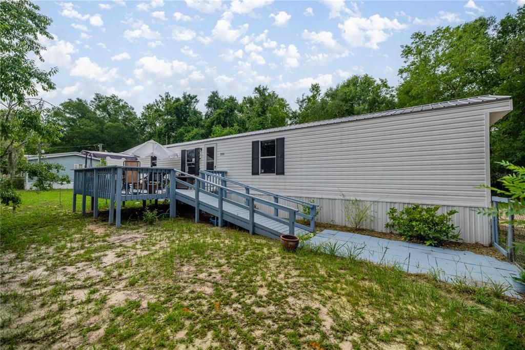 For Sale: $145,000 (3 beds, 2 baths, 1008 Square Feet)