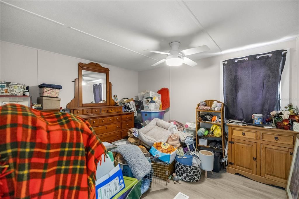 For Sale: $145,000 (3 beds, 2 baths, 1008 Square Feet)