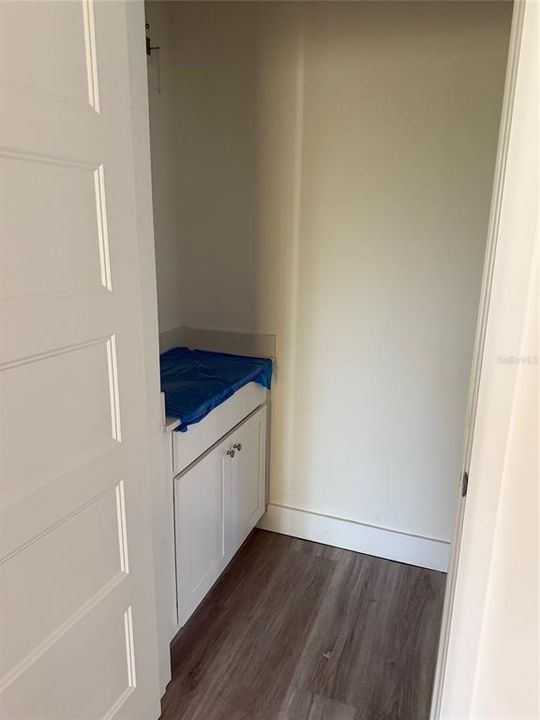 待售: $410,000 (4 贝兹, 2 浴室, 1981 平方英尺)