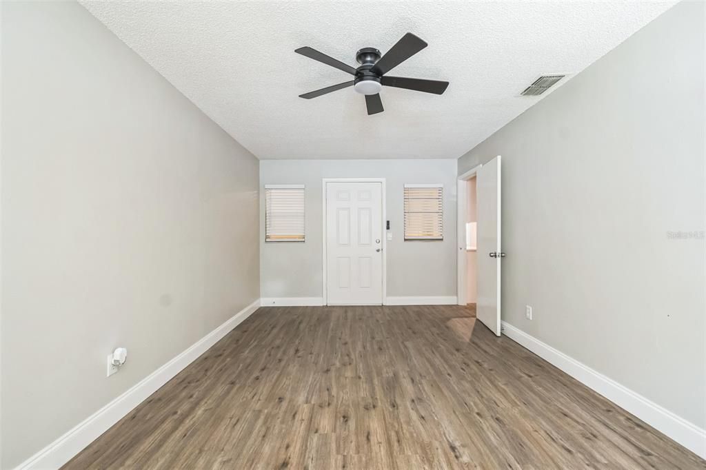 For Sale: $279,900 (3 beds, 2 baths, 1760 Square Feet)