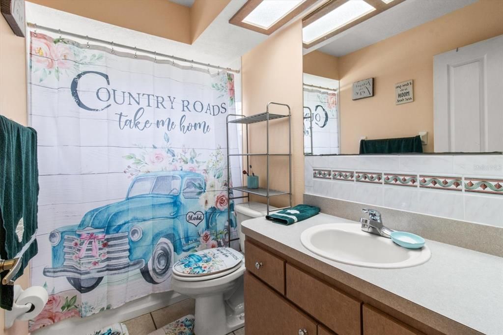 En Venta: $334,900 (3 camas, 2 baños, 1760 Pies cuadrados)