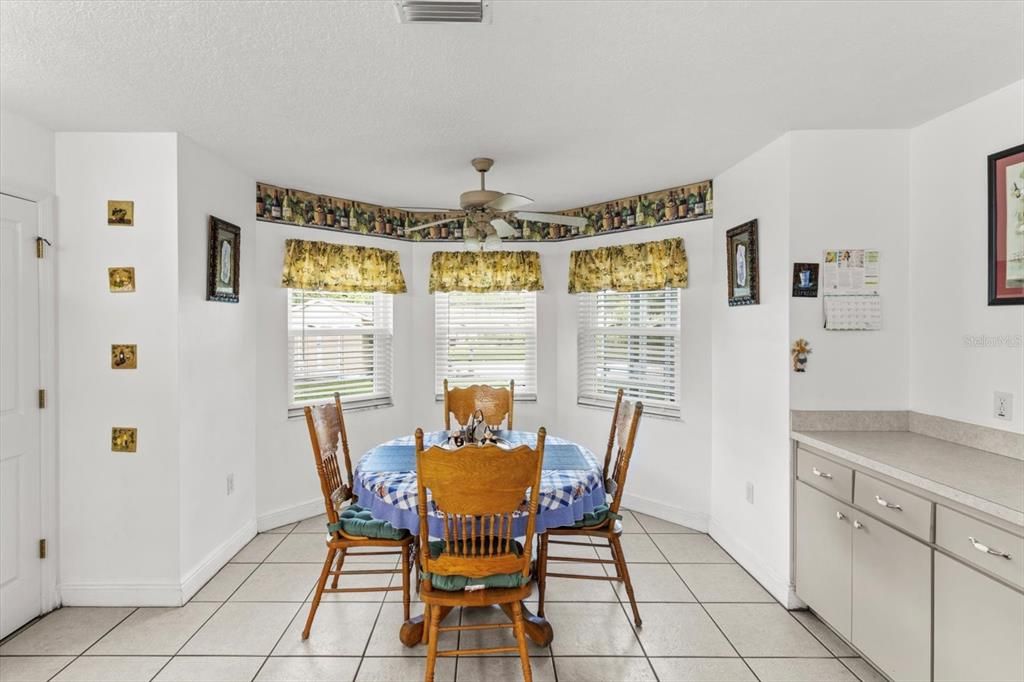 En Venta: $334,900 (3 camas, 2 baños, 1760 Pies cuadrados)