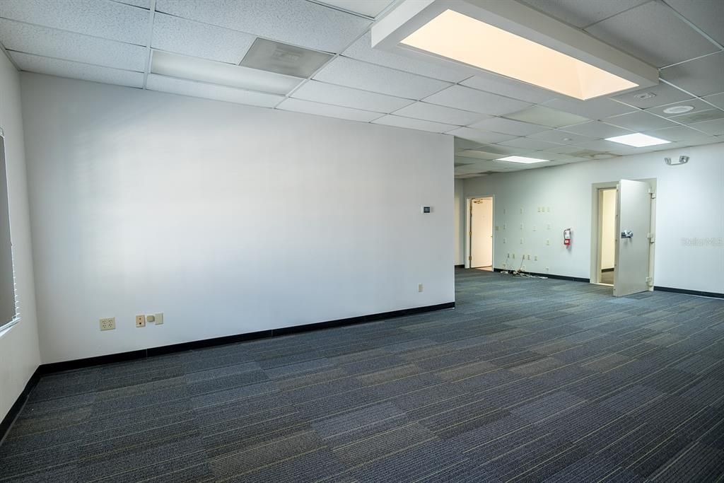 待售: $990,000 (0 贝兹, 0 浴室, 8757 平方英尺)