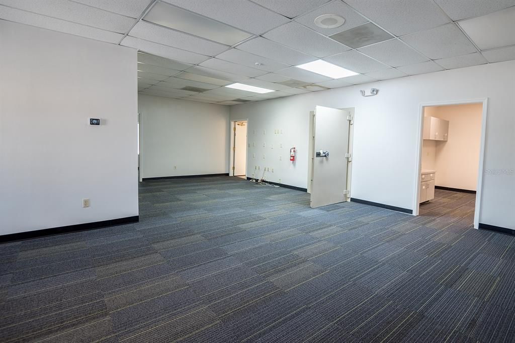 待售: $990,000 (0 贝兹, 0 浴室, 8757 平方英尺)