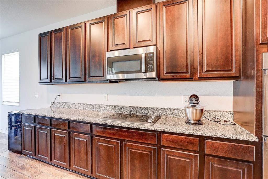 Active With Contract: $469,999 (5 beds, 3 baths, 3326 Square Feet)